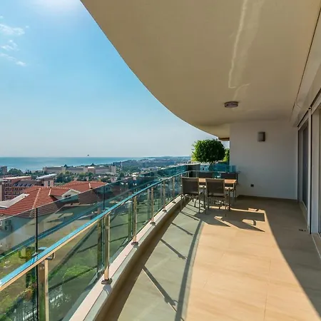 Splendid Home With Shared Pools And View Near Beach And City Center In Alanya Apartment Toslak