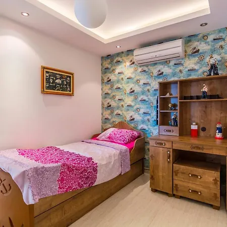 Apartment Splendid Home With Shared Pools And View Near Beach And City Center In Alanya *