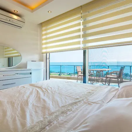 Splendid Home With Shared Pools And View Near Beach And City Center In Alanya Appartement *